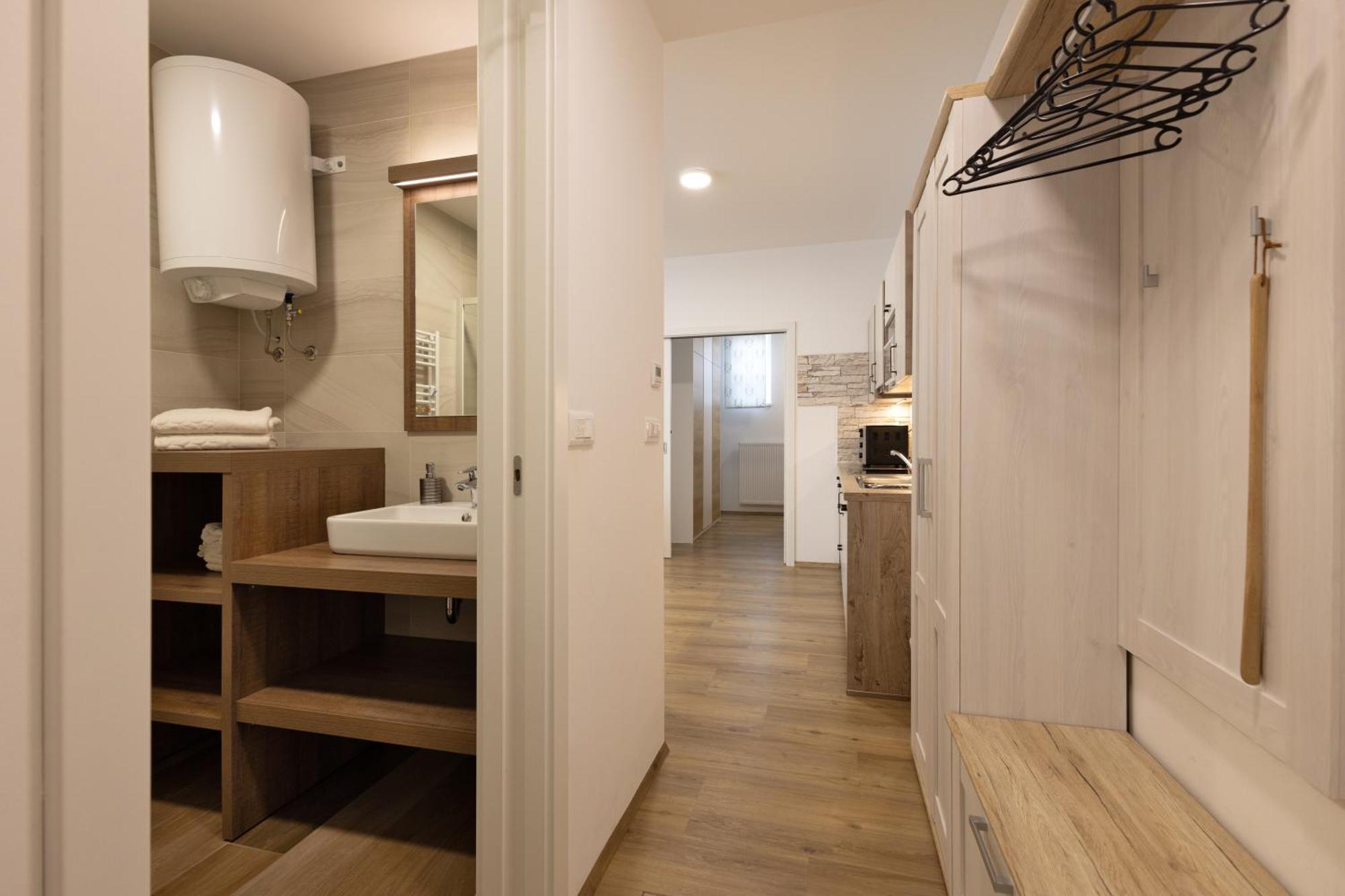 Apartmaji "La Vie Est Belle" Краньска Гора Экстерьер фото